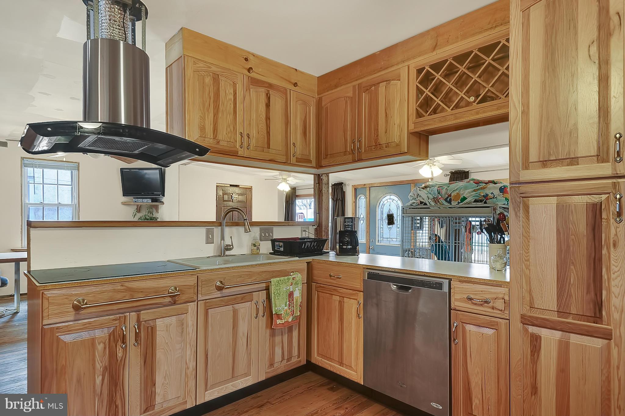 921 Sue Grove Road Baltimore, MD 21221 - Photo 10 of 28 Kitchen