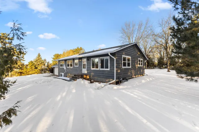 $375,000 | 5843 Alpine Drive, Ramsey, MN 55303