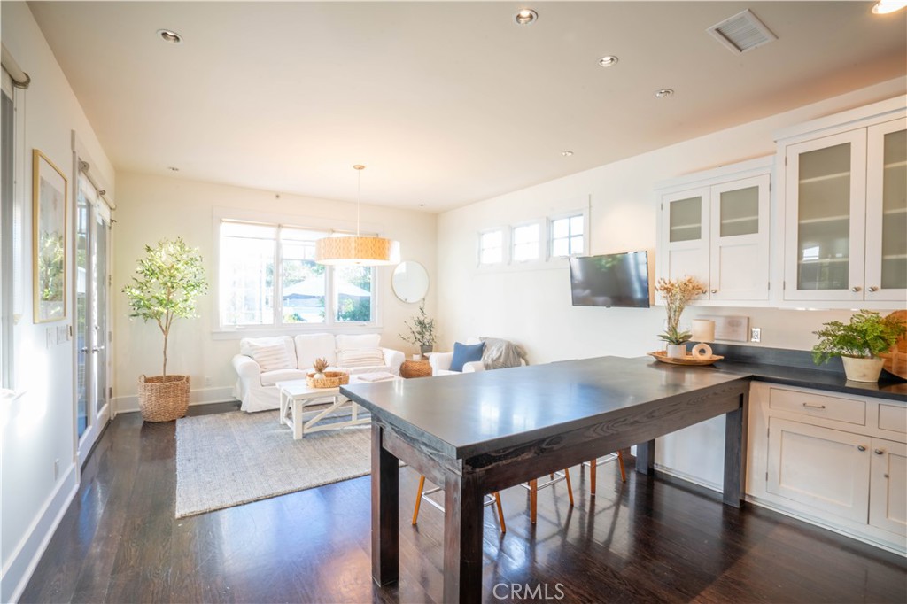 562 24th Place Hermosa Beach, CA 90254 - Photo 14 of 75