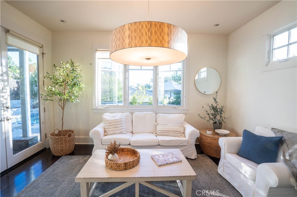 562 24th Place Hermosa Beach, CA 90254 - Photo 15 of 75