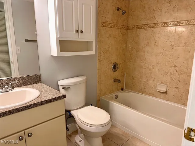 $1,500 | 12650 Kenwood Lane, Unit A, Fort Myers, FL 33907