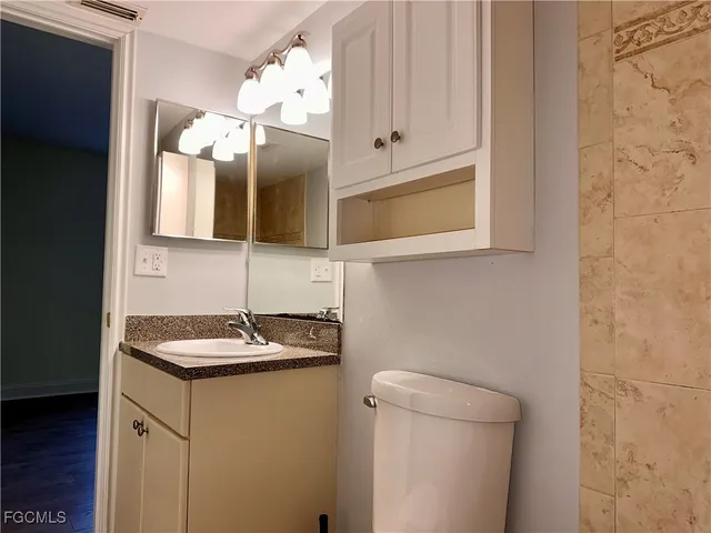 $1,500 | 12650 Kenwood Lane, Unit A, Fort Myers, FL 33907