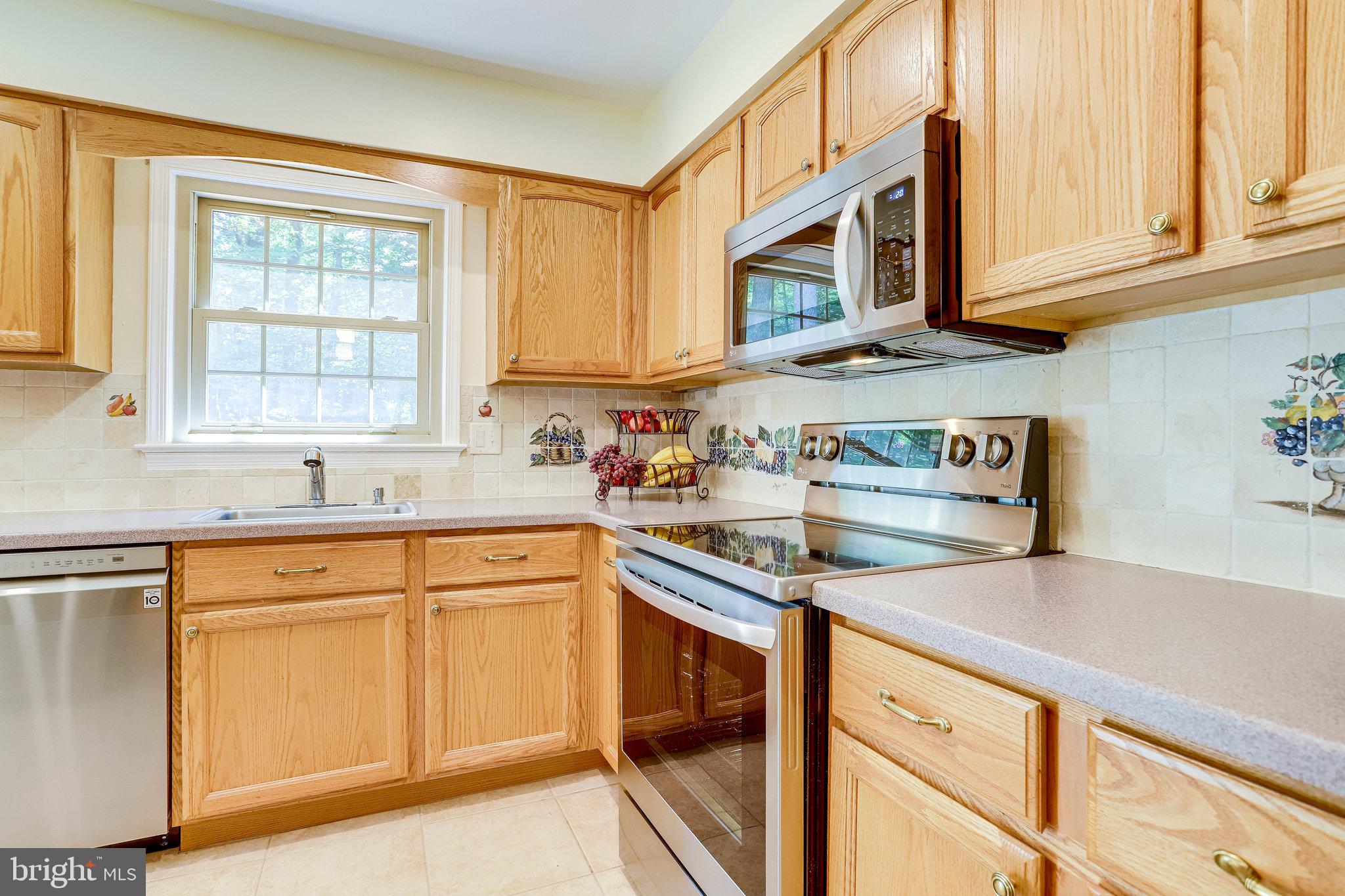 7947 Hidden Bridge Drive Springfield, VA 22153 - Photo 13 of 61