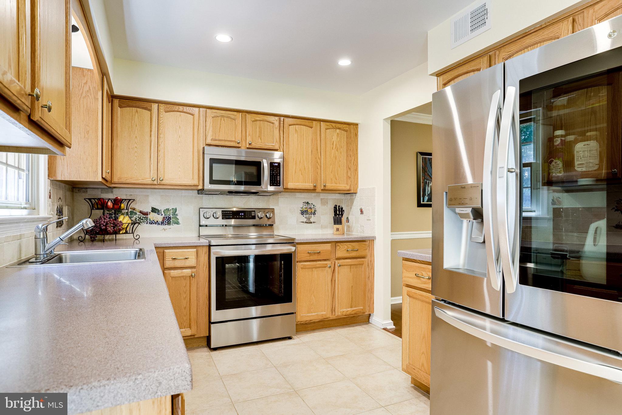 7947 Hidden Bridge Drive Springfield, VA 22153 - Photo 15 of 61 New Stainless!