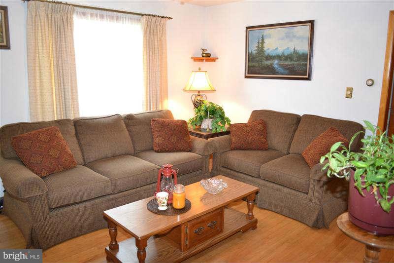 727 Medway Road Hagerstown, MD 21740 - Photo 2 of 30 Living Room with Hardwood Floors