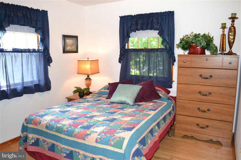 727 Medway Road Hagerstown, MD 21740 - Photo 11 of 30 Bedroom 3 with Hardwood Floors