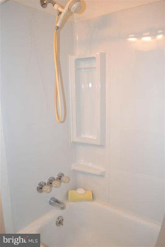 727 Medway Road Hagerstown, MD 21740 - Photo 14 of 30 New Shower Surround