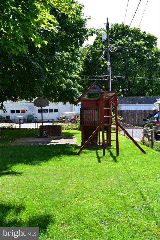 727 Medway Road Hagerstown, MD 21740 - Photo 28 of 30 Back Yard with Masonry Barbecue