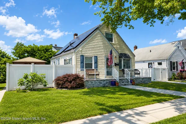 $898,000 | 152 Bryson Avenue | Westerleigh