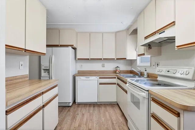 $98,500 | 1891 Englewood Road, Unit 125, Englewood, FL 34223