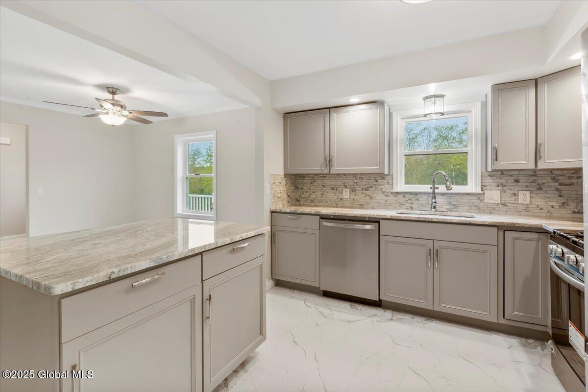 452 Blue Factory Road Poestenkill, NY 12018 - Photo 15 of 36 10-MW2_9234