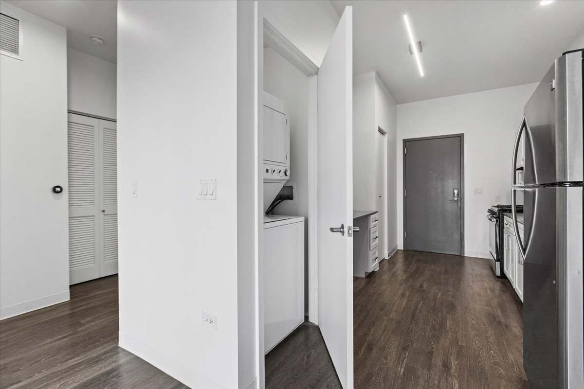 830 North Milwaukee Avenue, Unit 504 Chicago, IL 60642 - Photo 7 of 16