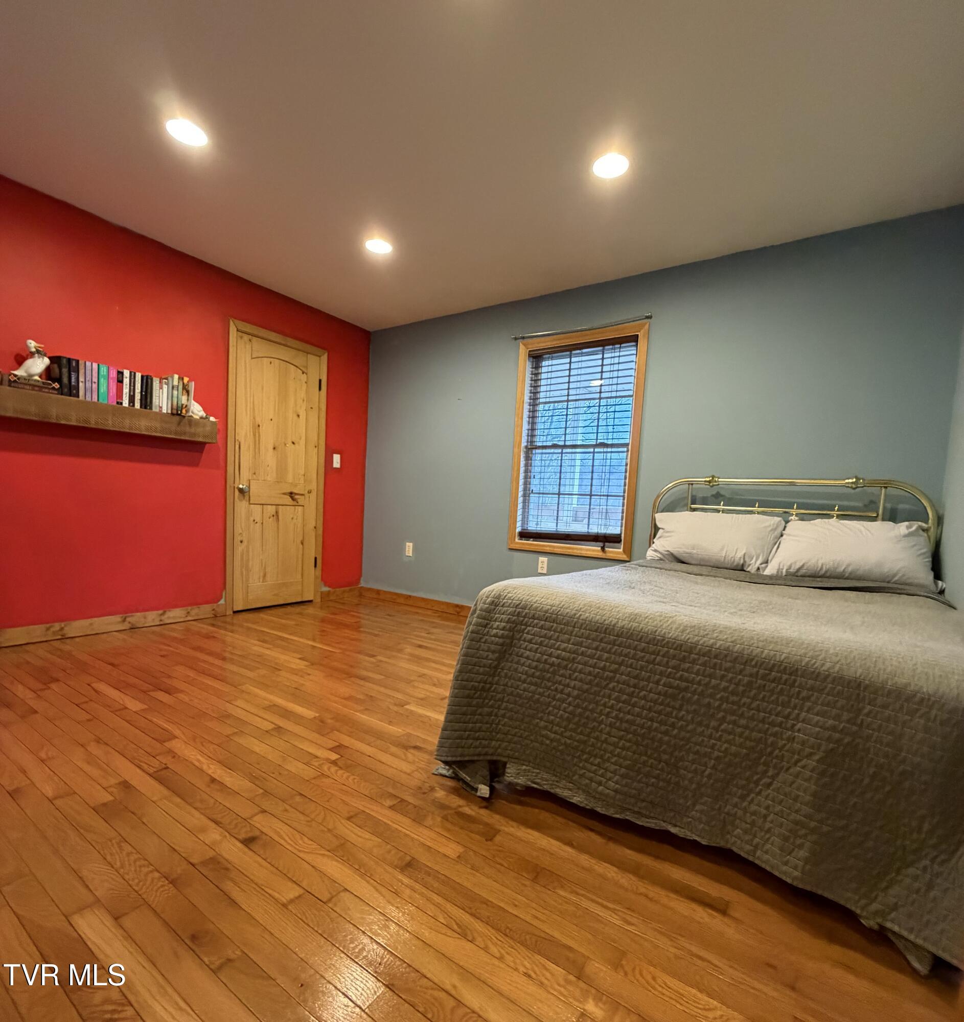 1915 Dante Road St. Paul, VA 24283 - Photo 5 of 11 IMG_9685