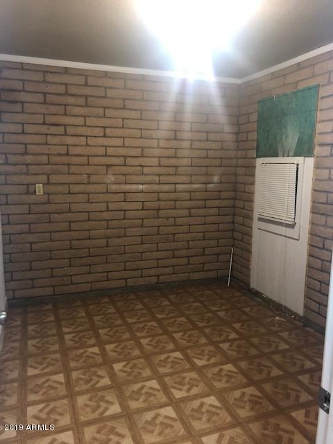 9802 East Butte Street Mesa, AZ 85207 - Photo 16 of 23 IMG_3202