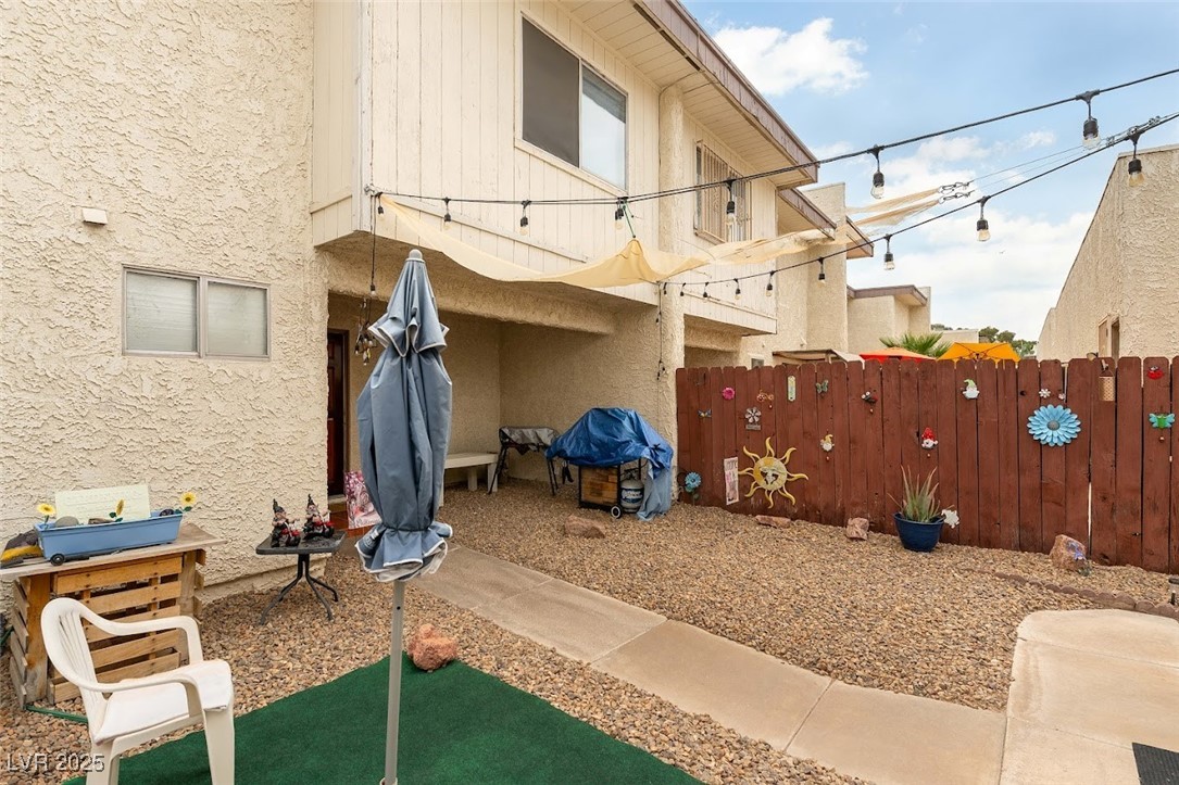 555 Rene Lane Henderson, NV 89015 - Photo 4 of 28 View of patio featuring fence