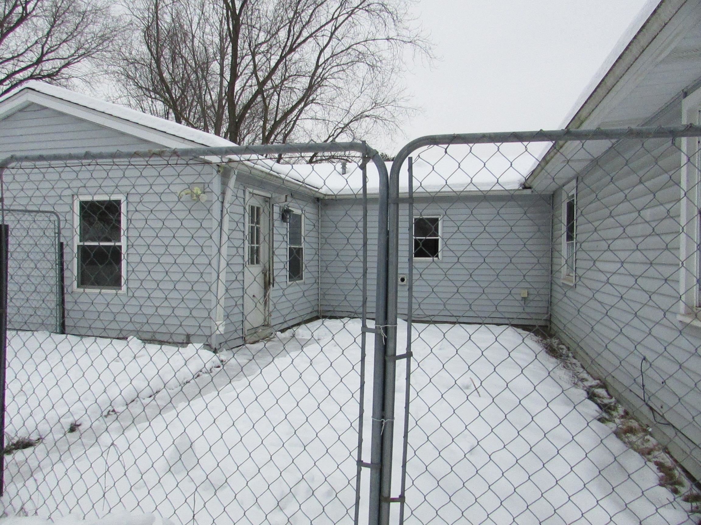 7080 West Vienna Road Clio, MI 48420 - Photo 5 of 30 50197010-e0b972e0-7f64-48e5-a703-6258d86d8fc3.JPG