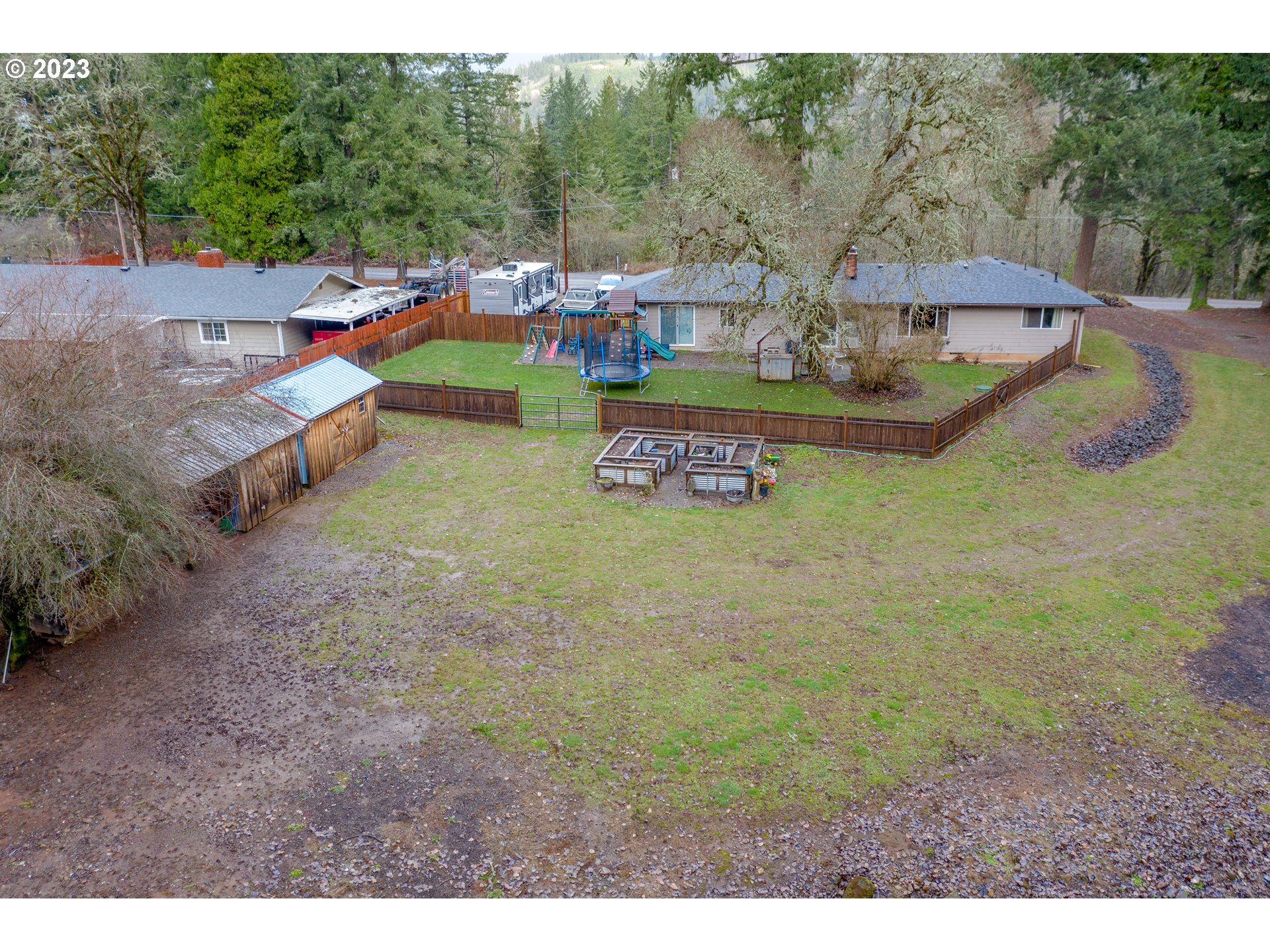 28470 Liberty Road Sweet Home, OR 97386 - Photo 15 of 32 Gallery Image 15