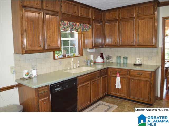 203 Tomahawk Trail Anniston, AL 36206 - Photo 10 of 31