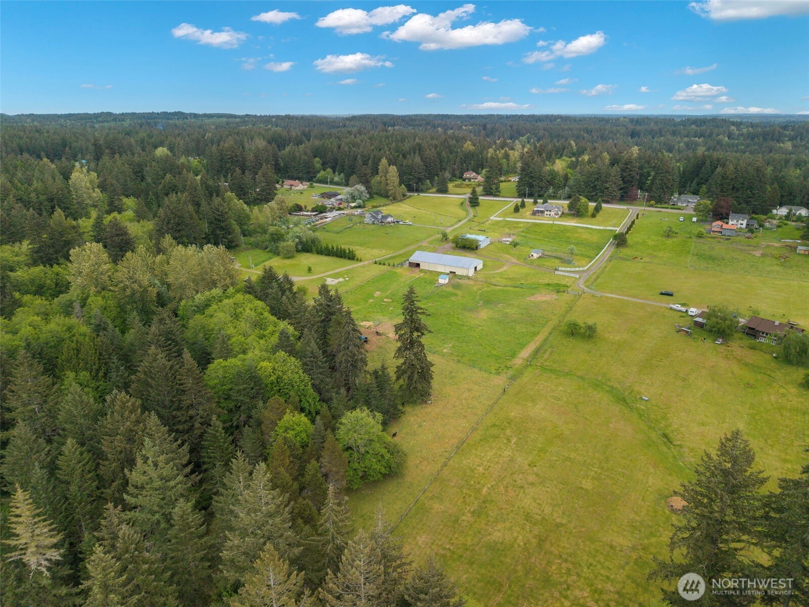 14110 Glenwood Road Southwest Port Orchard, WA 98367 - Photo 39 of 40 a view of a tennis court