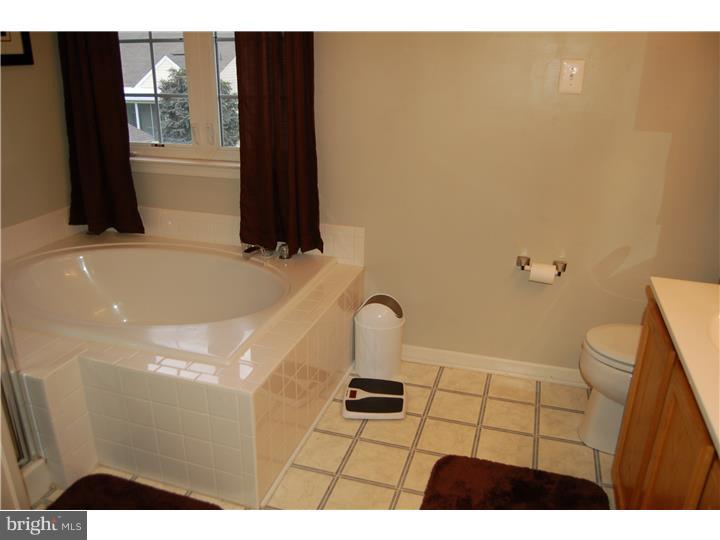 5 East Lexton Road New Castle, DE 19720 - Photo 20 of 25 Master Bathroom