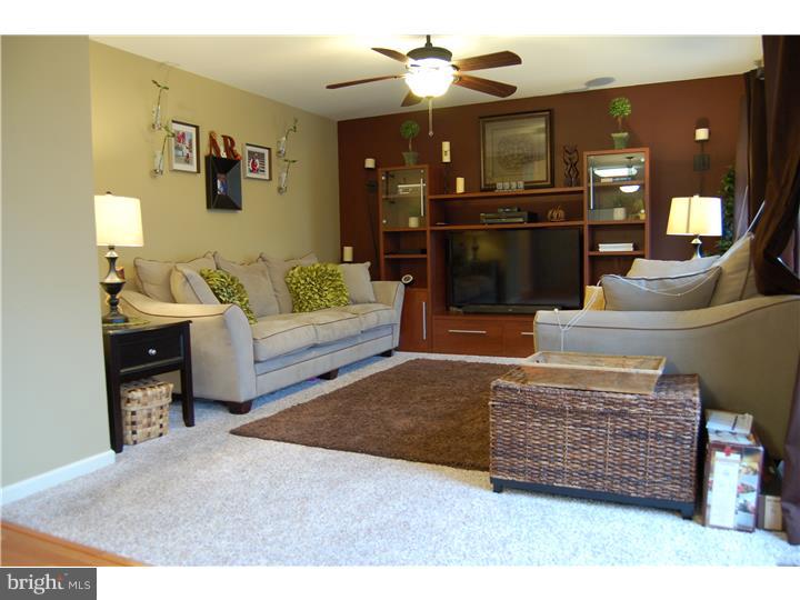 5 East Lexton Road New Castle, DE 19720 - Photo 3 of 25 Living Room