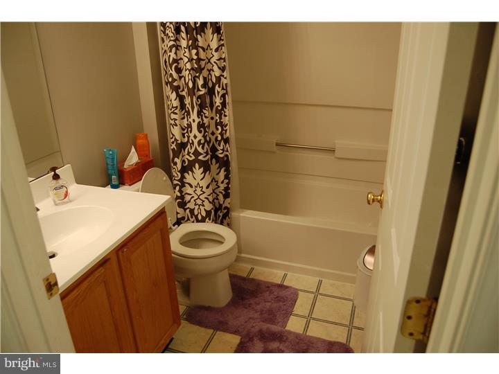 5 East Lexton Road New Castle, DE 19720 - Photo 21 of 25 Bathroom