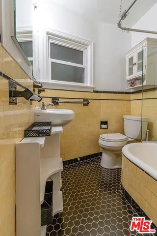 $2,650 | 1163 North Genesee Avenue, West Hollywood, CA 90046