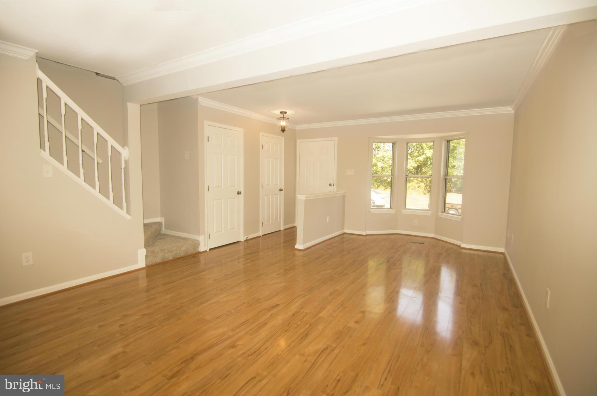 1155 Ingate Road Halethorpe, MD 21227 - Photo 4 of 29 Living Room