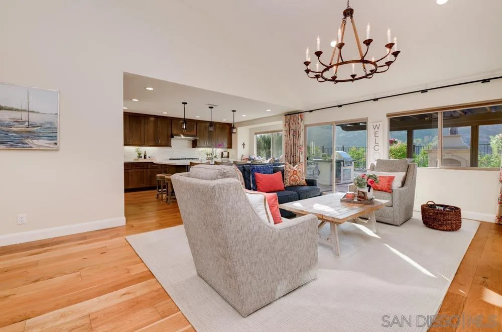 9062 Summerhill Point Alpine, CA 91901 - Photo 12 of 40 Gallery Image 12