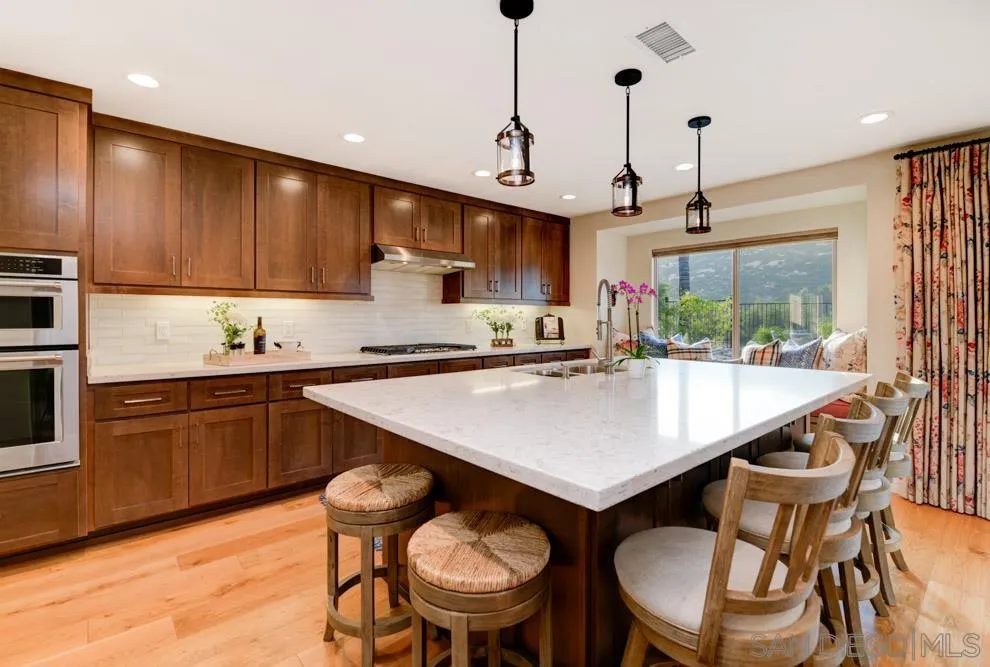 9062 Summerhill Point Alpine, CA 91901 - Photo 14 of 40 Gallery Image 14