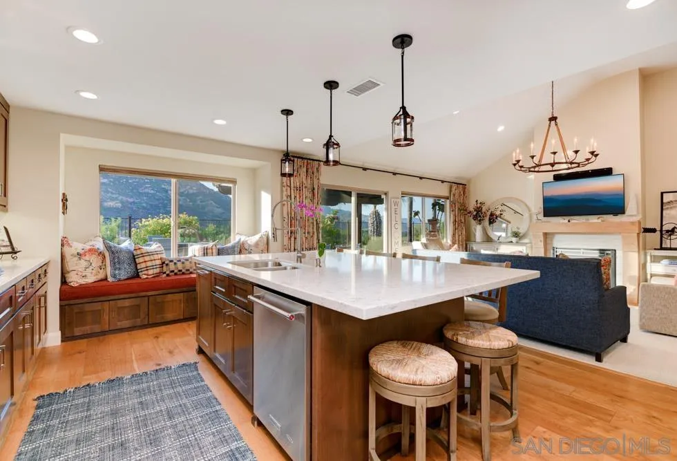 9062 Summerhill Point Alpine, CA 91901 - Photo 16 of 40 Gallery Image 16