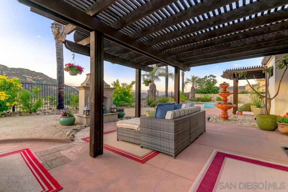 9062 Summerhill Point Alpine, CA 91901 - Photo 25 of 40 Gallery Image 25