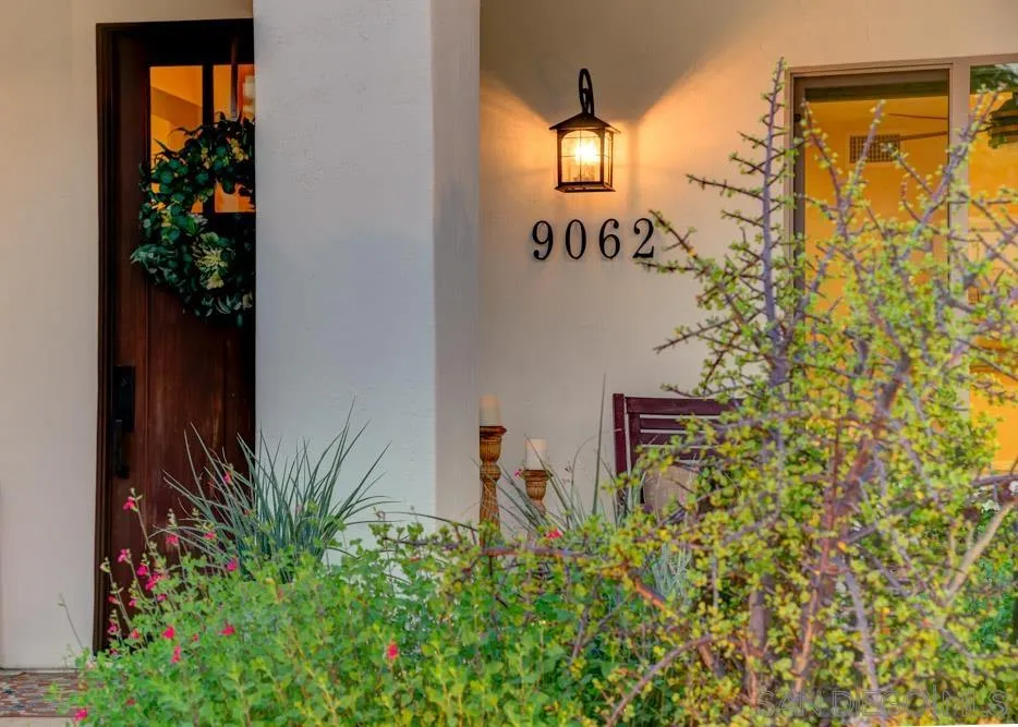 9062 Summerhill Point Alpine, CA 91901 - Photo 6 of 40 Gallery Image 6