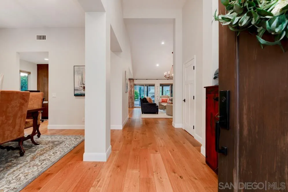 9062 Summerhill Point Alpine, CA 91901 - Photo 7 of 40 Gallery Image 7