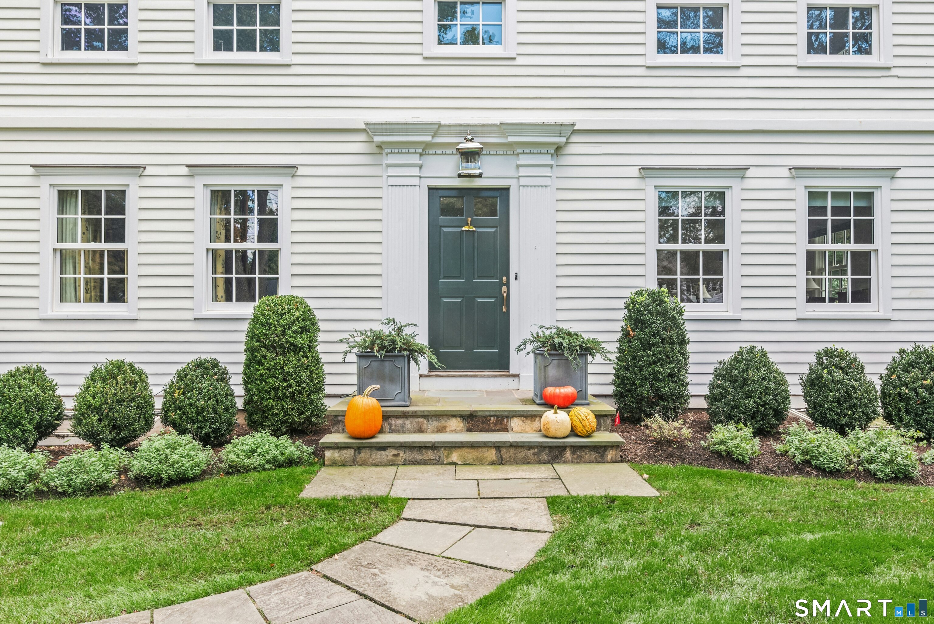 12 Sunset Road Darien, CT 06820 - Photo 2 of 39
