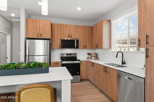 $1,524 | 1297 East Broadway Avenue, Unit 132, Apache Junction, AZ 85119