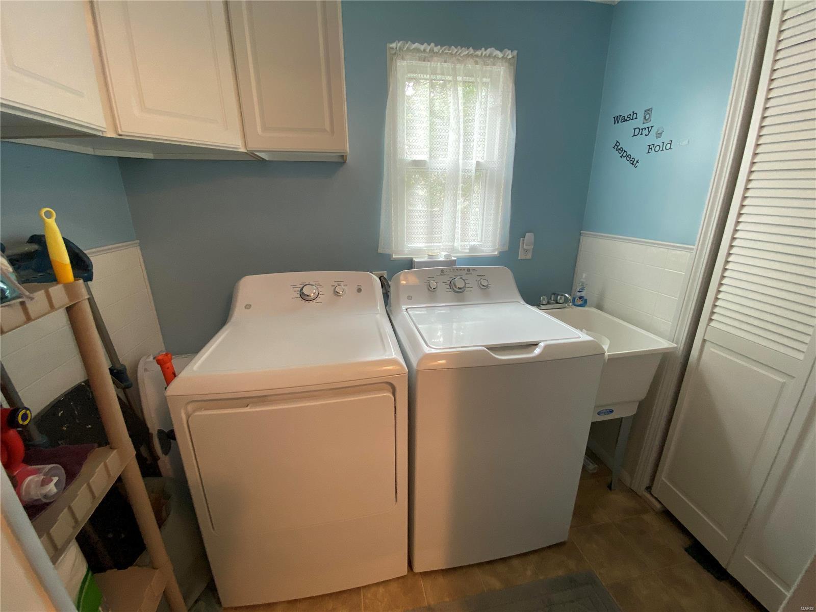 9784 Ridge Heights Road Fairview Heights, IL 62208 - Photo 16 of 21 Gallery Image 16