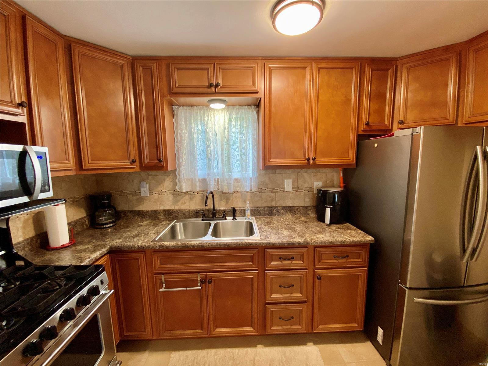 9784 Ridge Heights Road Fairview Heights, IL 62208 - Photo 7 of 21 Gallery Image 7