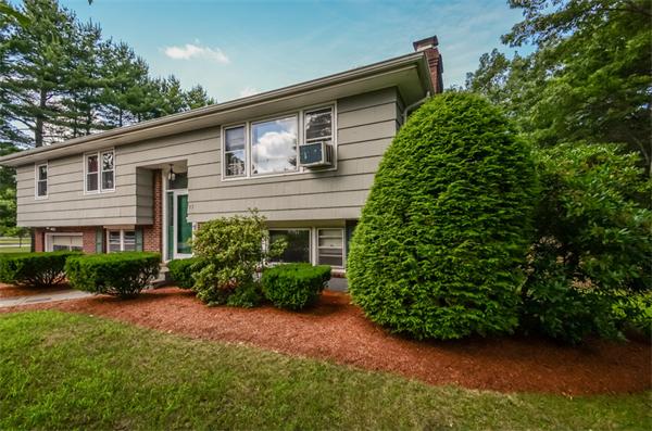 93 Old Post Road Walpole, MA 02032 - Photo 2 of 19 Gallery Image 2