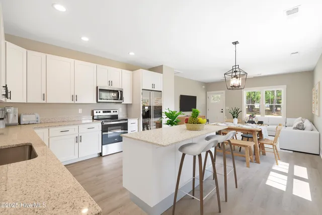 $315,000 | 949 Lower County Street Southwest, Calabash, NC 28467