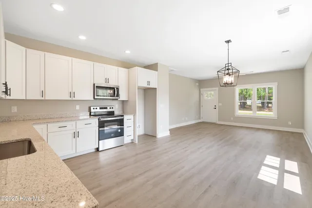 $315,000 | 949 Lower County Street Southwest, Calabash, NC 28467