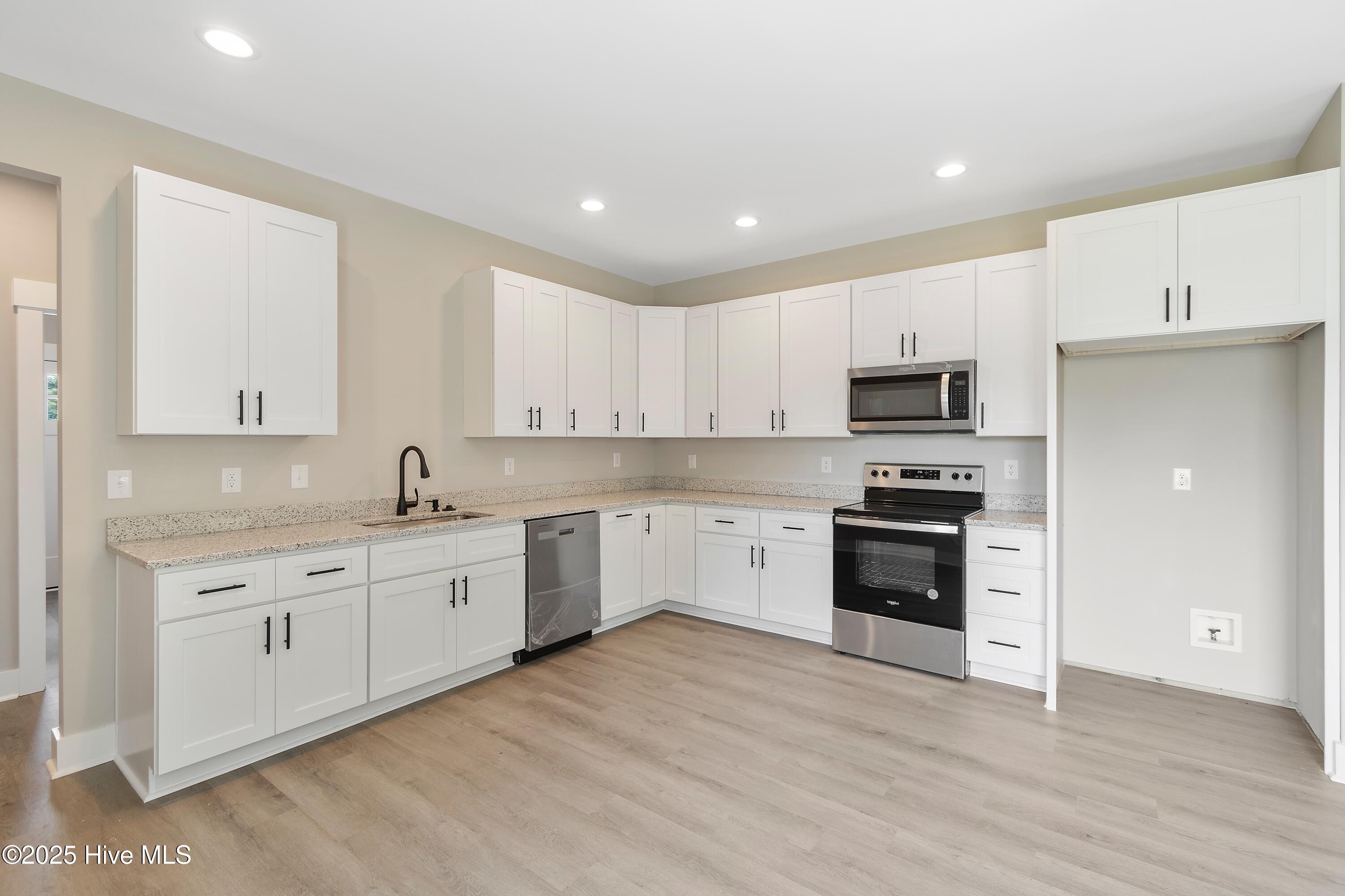 949 Lower County Street Southwest Calabash, NC 28467 - Photo 6 of 19 IMG_3369