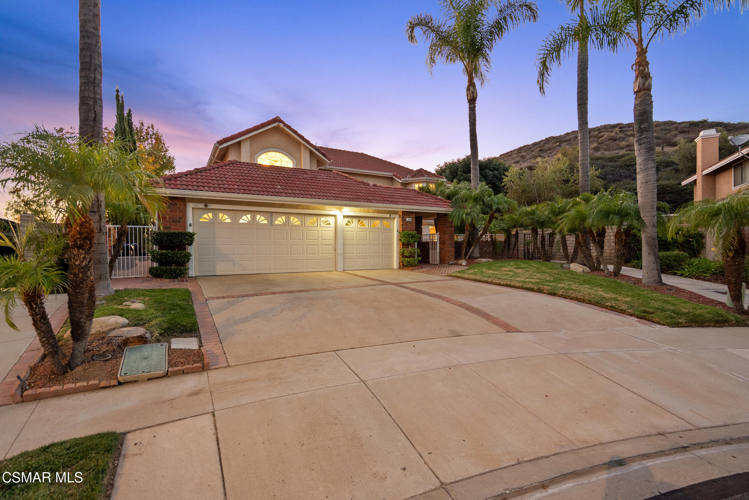 5206 Seneca Place Simi Valley, CA 93063 - Photo 5 of 92 a front view of a house with garden