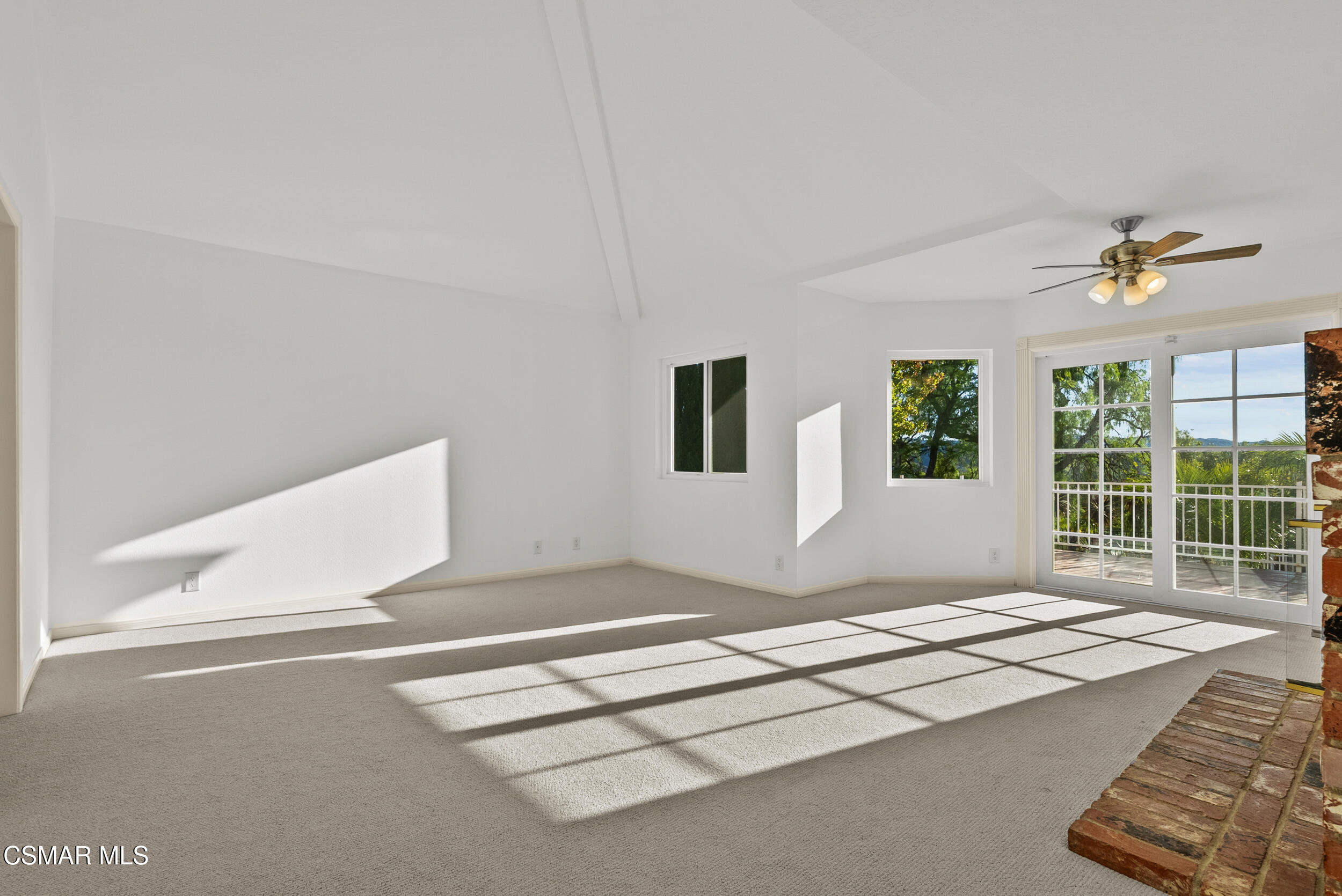 5206 Seneca Place Simi Valley, CA 93063 - Photo 64 of 92 a spacious bedroom with a bed and a window