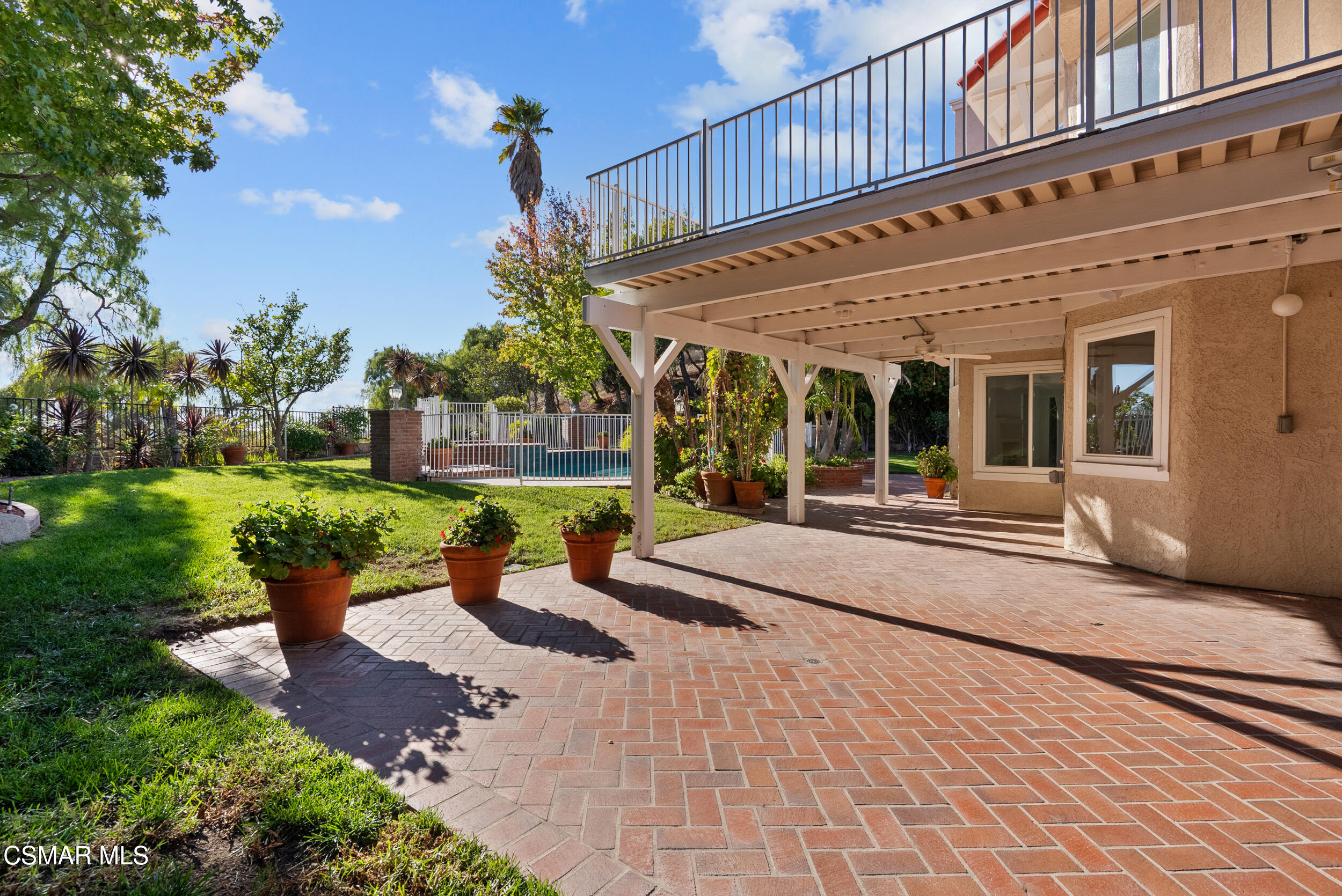5206 Seneca Place Simi Valley, CA 93063 - Photo 81 of 92 a view of a building with garden