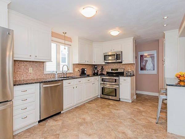 28 Overlook Road Arlington, MA 02474 - Photo 3 of 30 Gallery Image 3