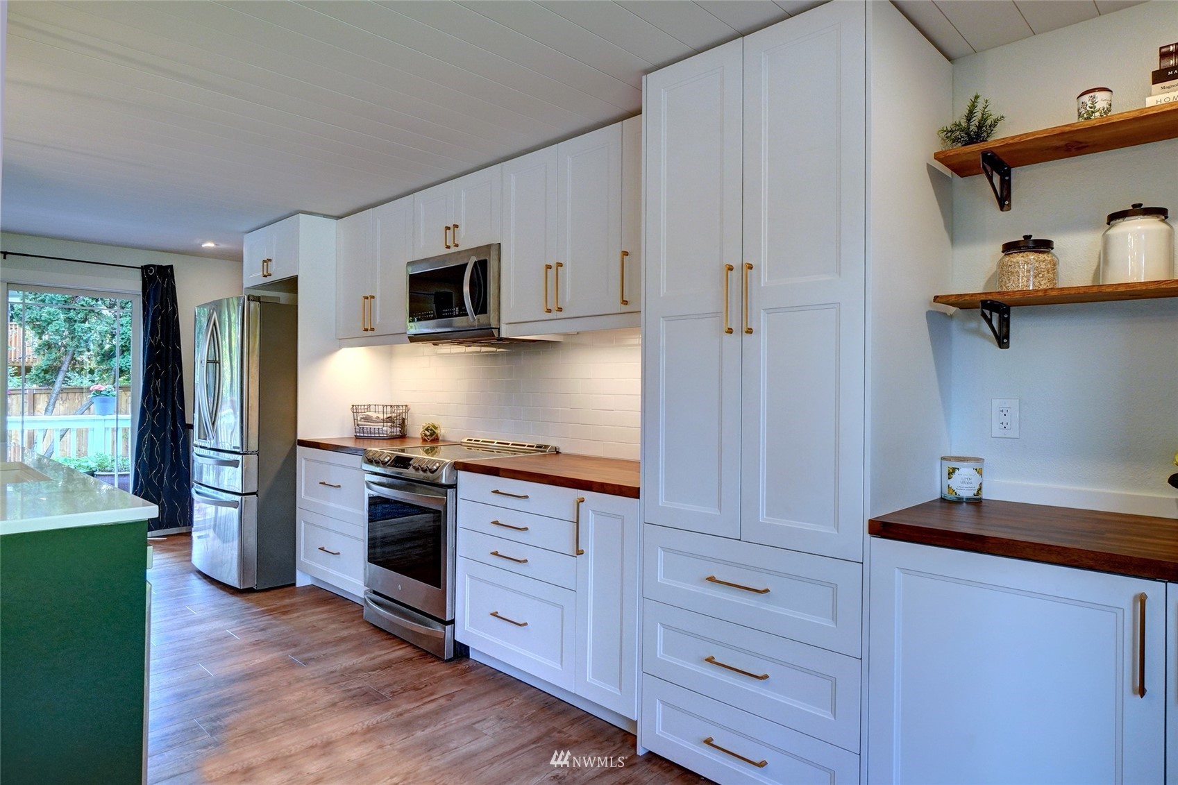 1210 204th Place Southeast Bothell, WA 98012 - Photo 13 of 39 Gallery Image 13