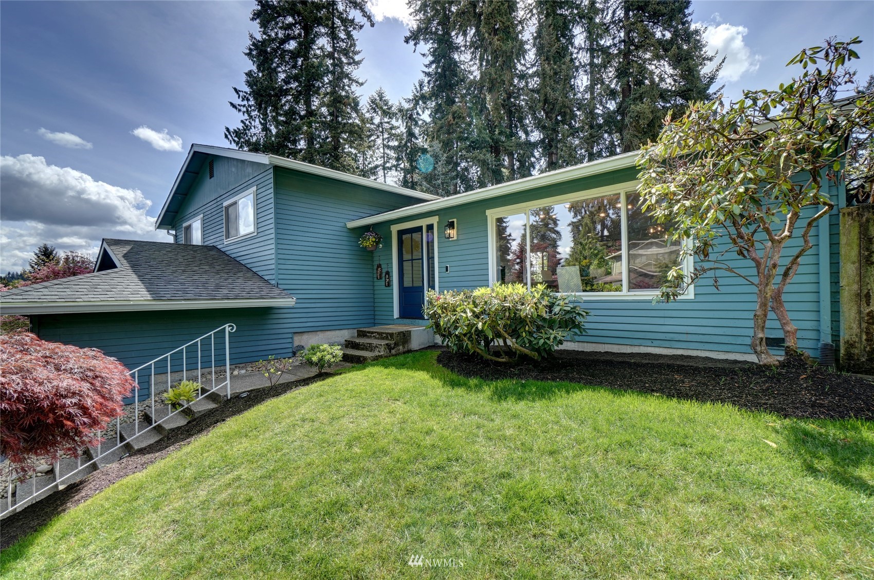1210 204th Place Southeast Bothell, WA 98012 - Photo 2 of 39 Gallery Image 2