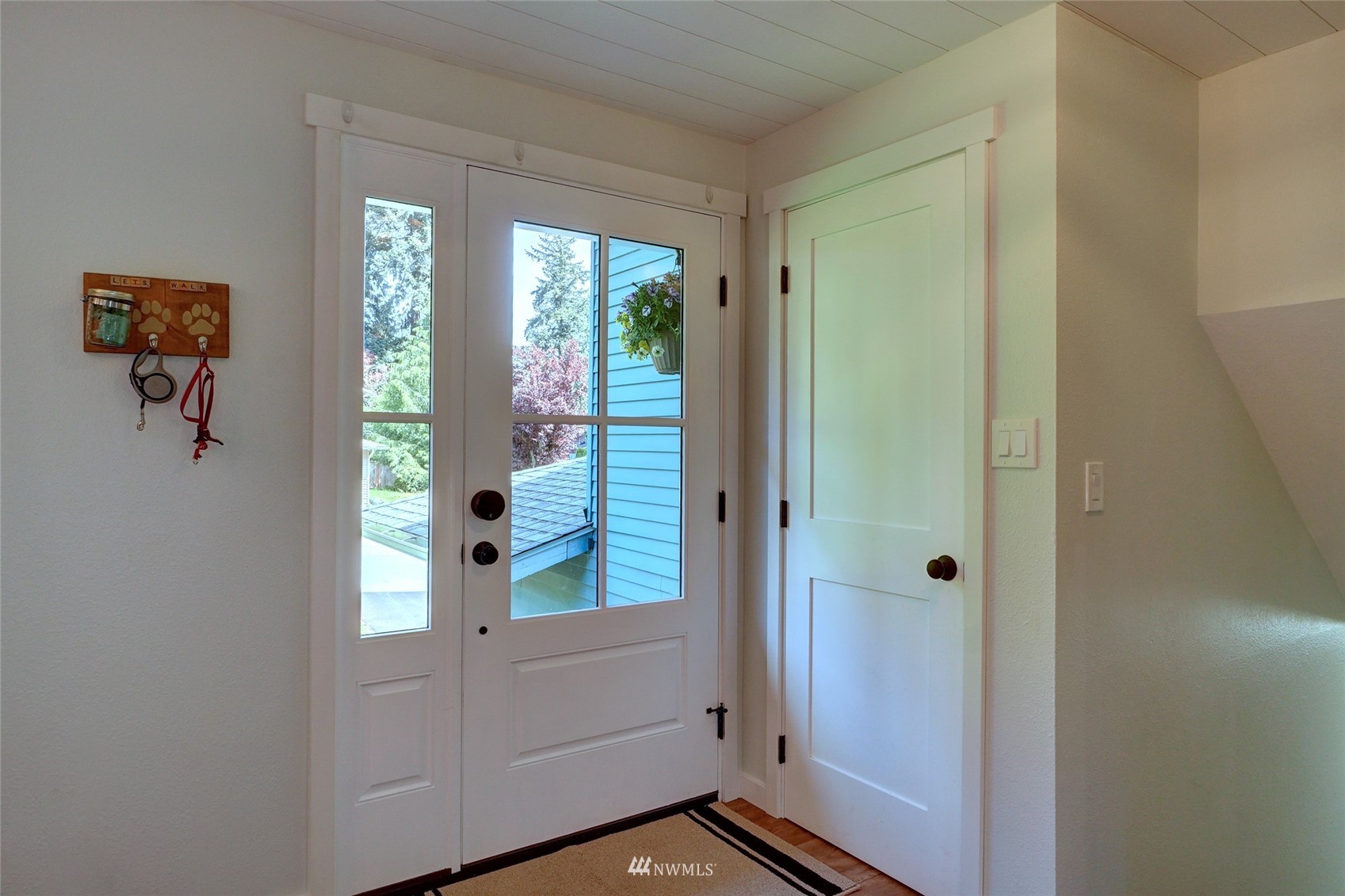 1210 204th Place Southeast Bothell, WA 98012 - Photo 4 of 39 Gallery Image 4