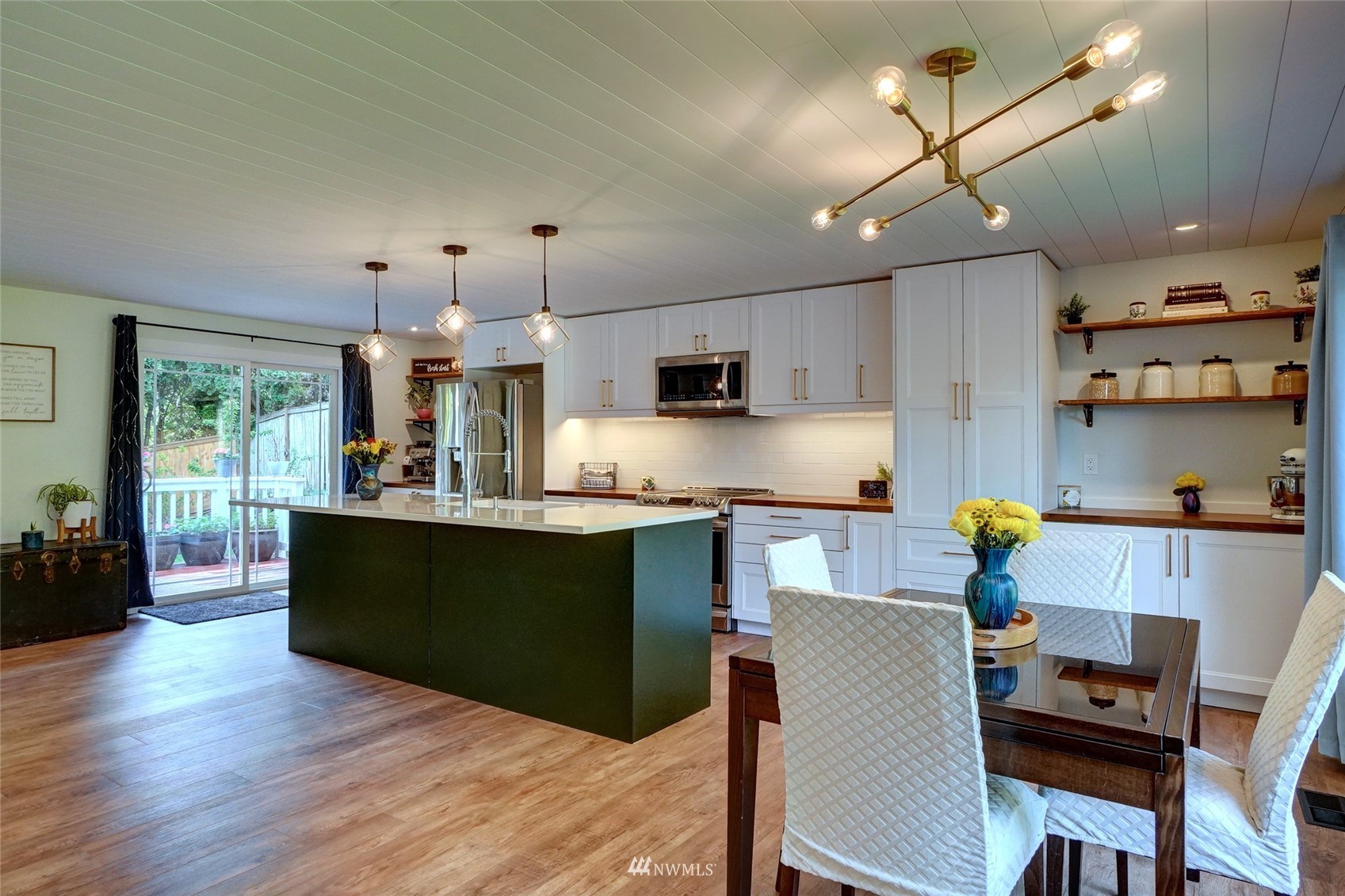 1210 204th Place Southeast Bothell, WA 98012 - Photo 5 of 39 Gallery Image 5